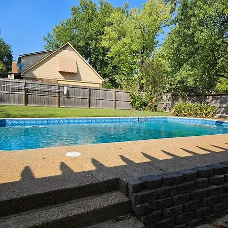 Luxury Pool With King Beds Near Shops And Dining Villa